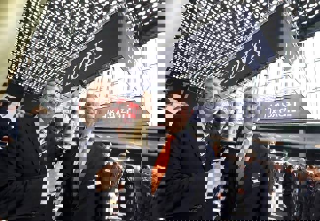 lloyds meet the market.jpg